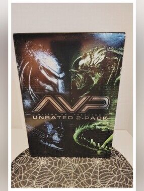 AVP 'Aliens  vs  Predator' Unrated 2-Pack on DVD - 2 Movie Box Set on 2 Discs